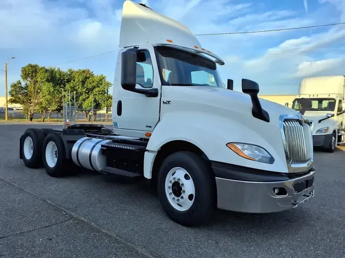 2019 NAVISTAR INTERNATIONAL LT625 DAYCAB T/A379eca8663acbaf5839fa4f3a4ea0ad9