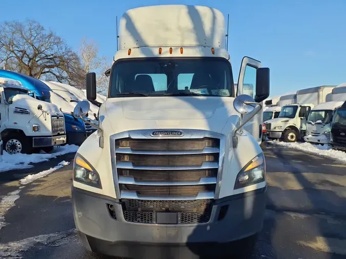 2020 FREIGHTLINER/MERCEDES NEW CASCADIA 126