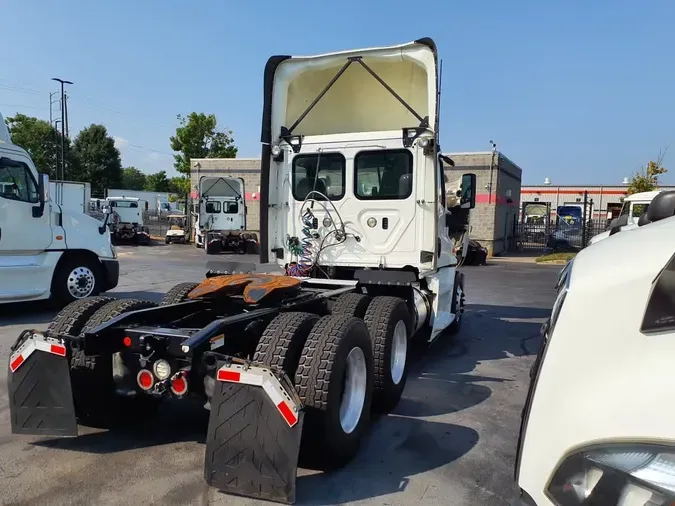 2019 FREIGHTLINER CASCADIA 125