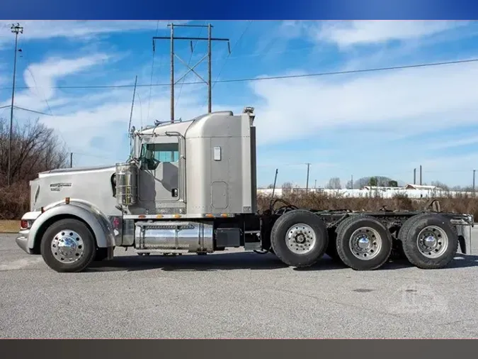 2009 KENWORTH W90037a1d19f8d31a51bc2b841445a037f1b