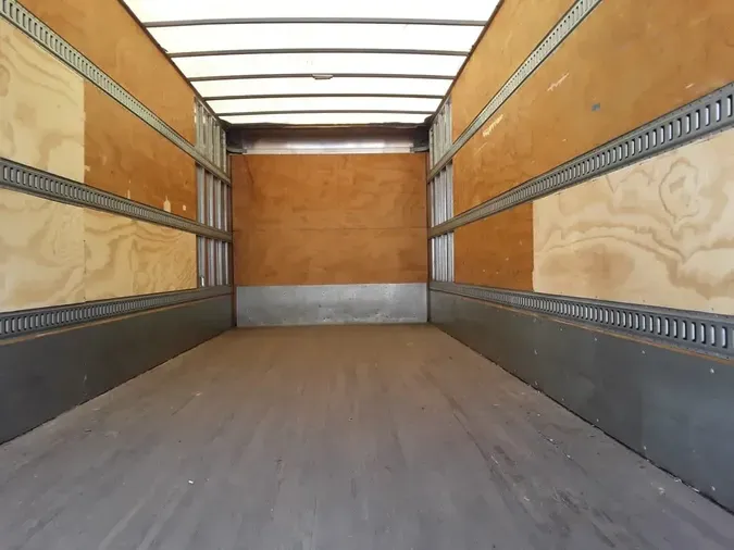 2016 FREIGHTLINER M2 106