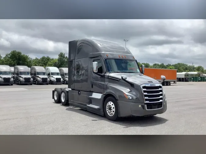 2023 Freightliner Cascadia37a7fa62996b58ecbacee2236f7549bf