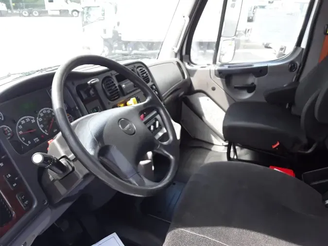 2019 FREIGHTLINER/MERCEDES M2 106