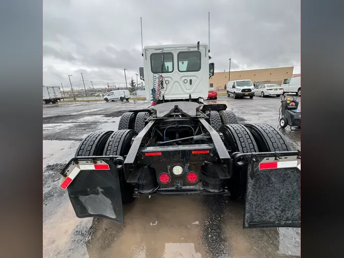 2018 FREIGHTLINER/MERCEDES CASCADIA 125