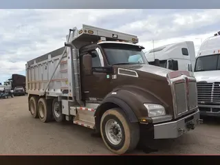 2016 KENWORTH T880