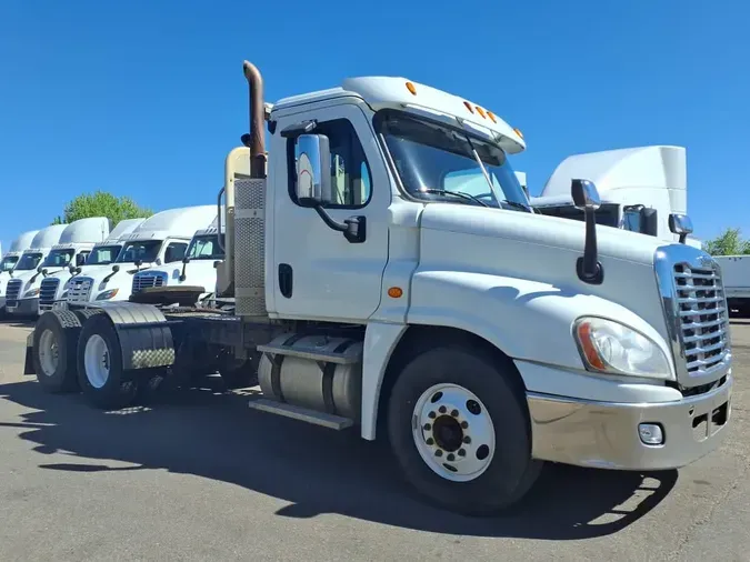 2015 FREIGHTLINER CASCADIA 125