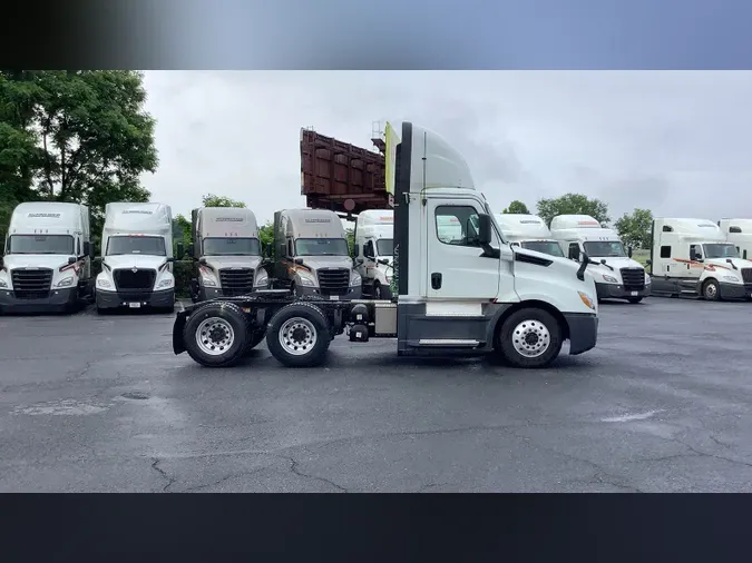 2019 Freightliner Cascadia 12637b4ee72895b7c72e9f2c576cac7558b
