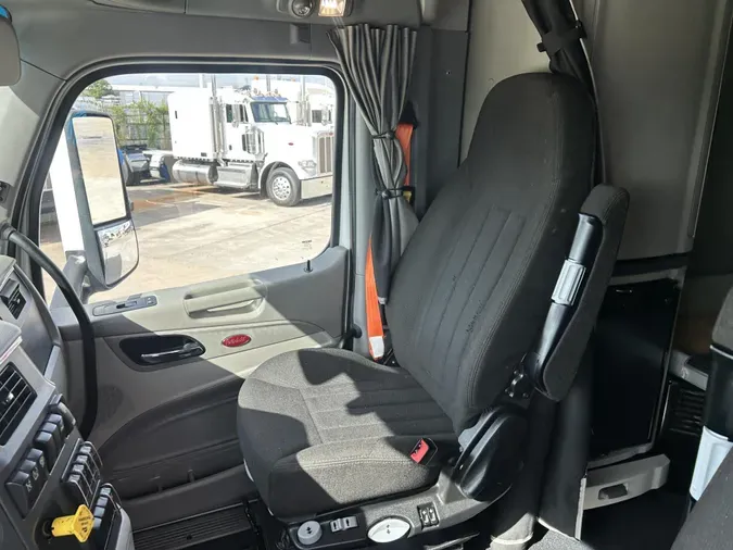 2021 Peterbilt 579