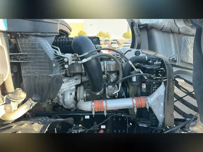 2020 Freightliner Cascadia 126