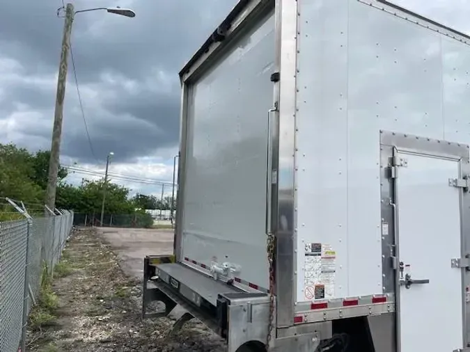 2020 Peterbilt 337