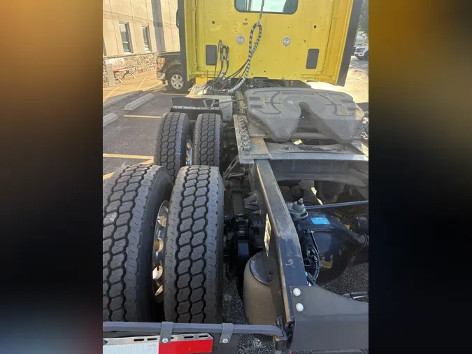 2023 Peterbilt 579