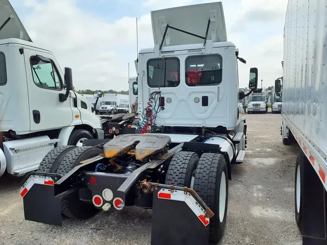 2016 FREIGHTLINER/MERCEDES CASCADIA 125
