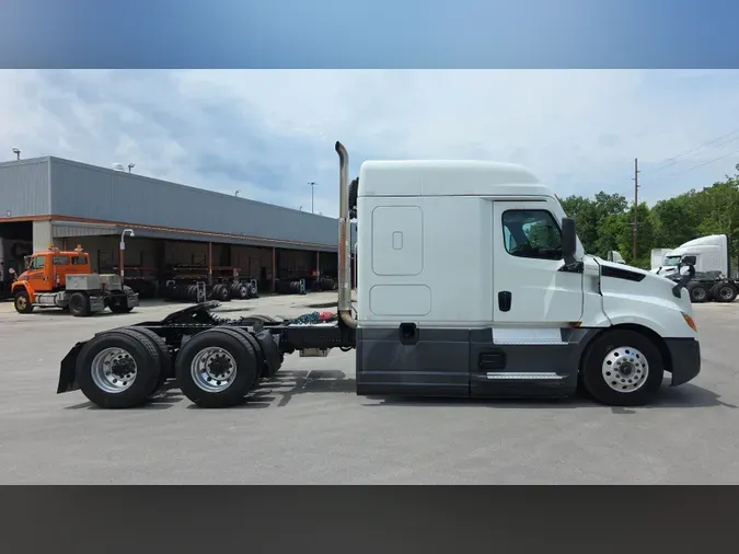 2021 Freightliner Cascadia 12637c7bcada24fc1193087612f356ce0f4