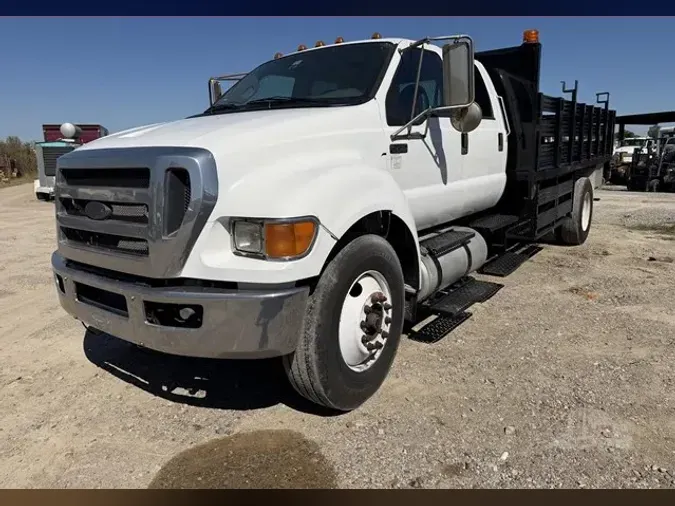 2013 FORD F750 SD