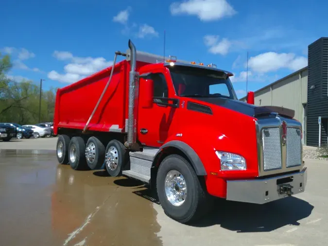 2021 Kenworth T880