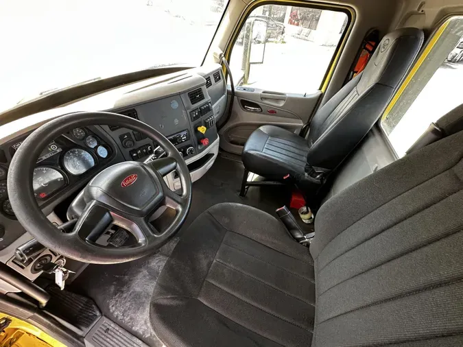 2021 Peterbilt 579