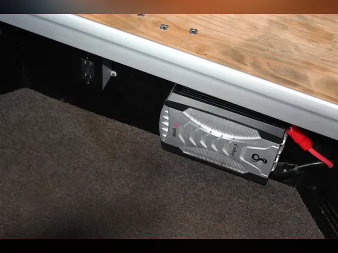 2023 Peterbilt 579