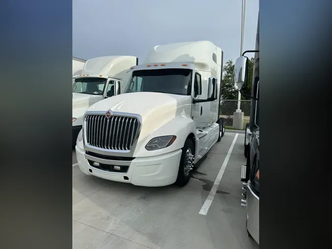 2021 International LT625