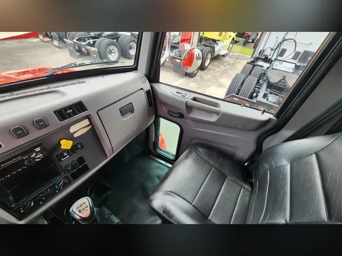 2020 Peterbilt 348
