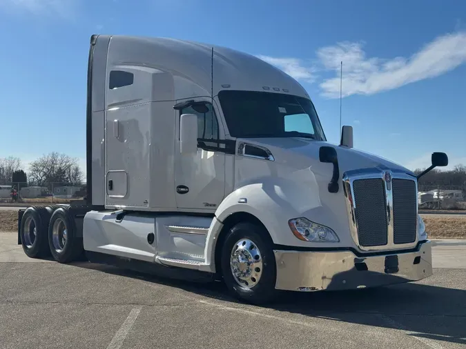 2021 KENWORTH T680