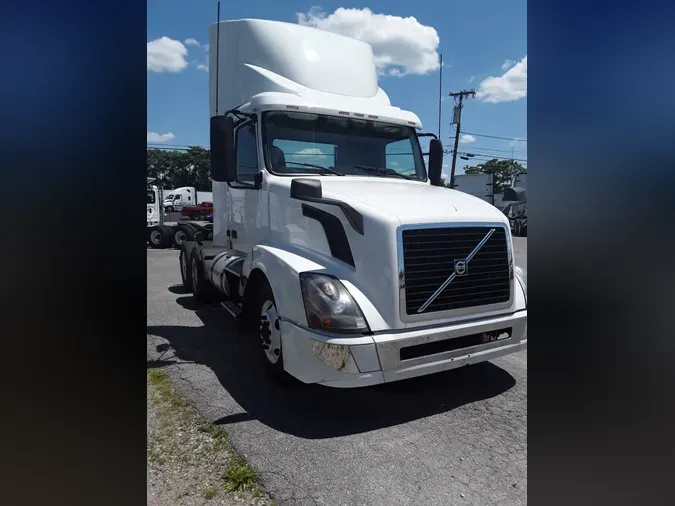 2018 VOLVO VNL64TRACTOR