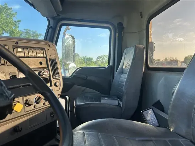 2016 MACK CXU613
