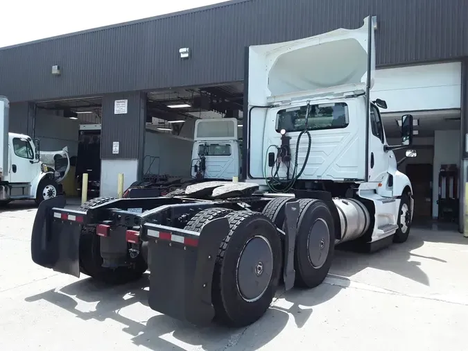 2022 NAVISTAR INTERNATIONAL LT625 DAYCAB T/A37dff2ea78718ea61aefec3592775d88