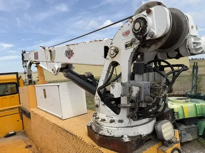 2011 FREIGHTLINER BUSINESS CLASS M2 106