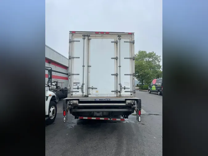 2018 FREIGHTLINER M2 106