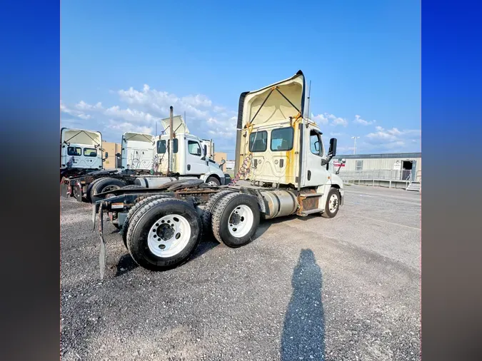 2017 FREIGHTLINER/MERCEDES CASCADIA 125