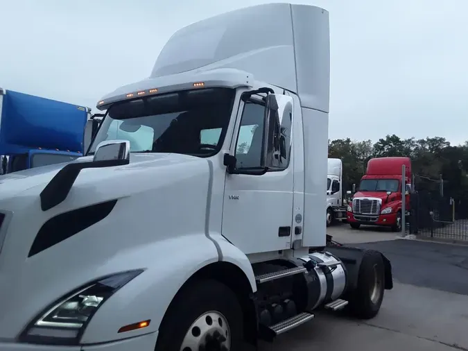 2019 VOLVO VNR42T 30037e40de37e6f182843721441f0f513ac