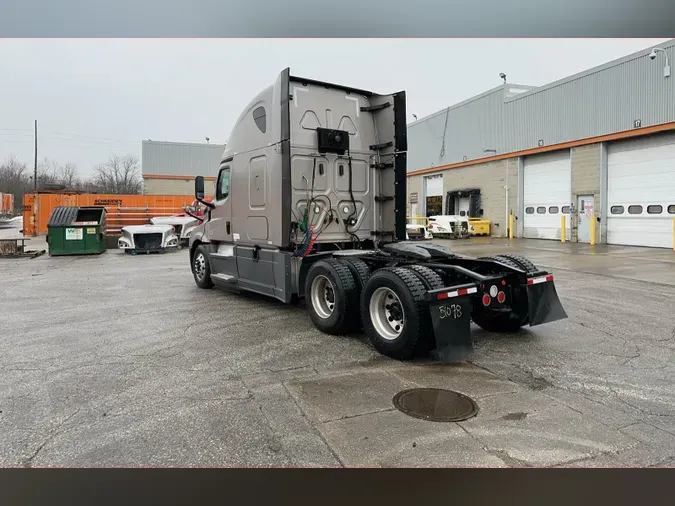 2020 Freightliner Cascadia