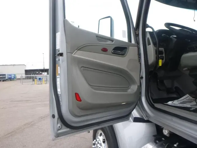2021 Peterbilt 567