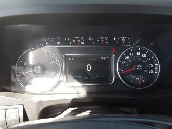 2018 NAVISTAR INTERNATIONAL LT625 DAYCAB T/A