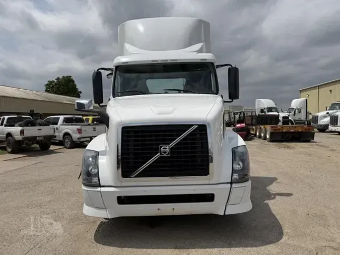 2013 VOLVO VNL64T300