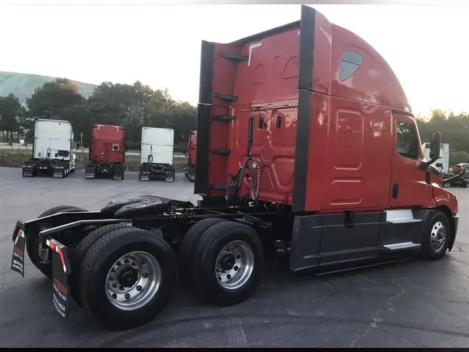 2020 FREIGHTLINER CASCADIA