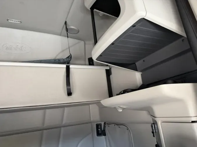 2021 Peterbilt 57937f24abe27a75b906928b94bc72302d5