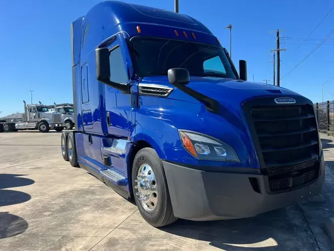 2022 Freightliner Cascadia