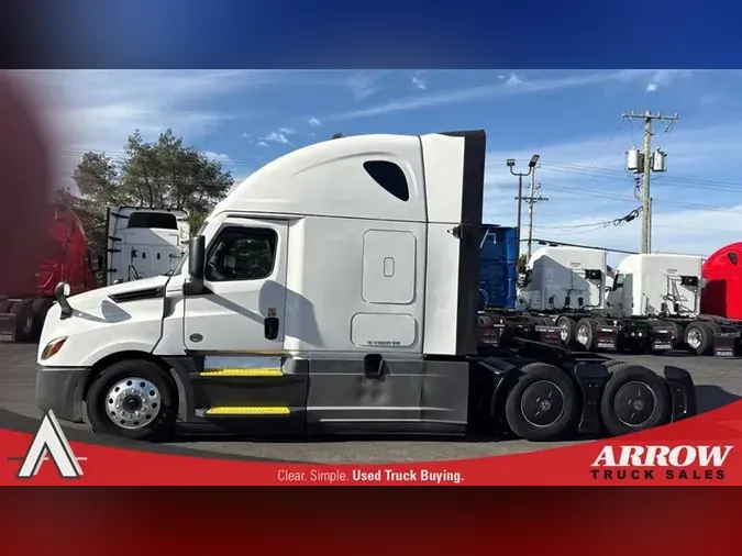 2022 FREIGHTLINER CA126