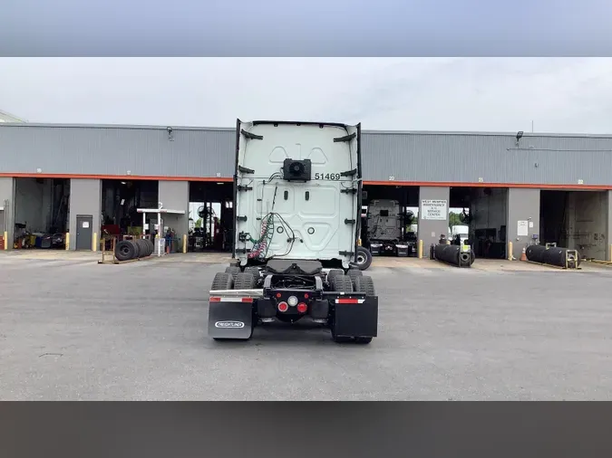 2021 Freightliner Cascadia