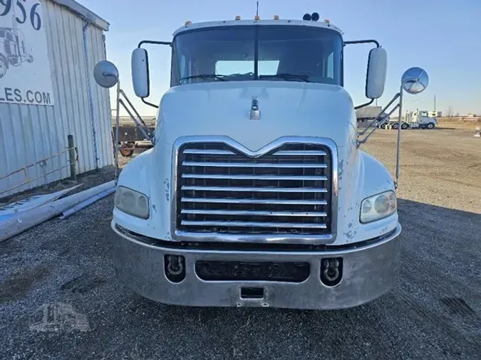 2013 MACK PINNACLE CXU613