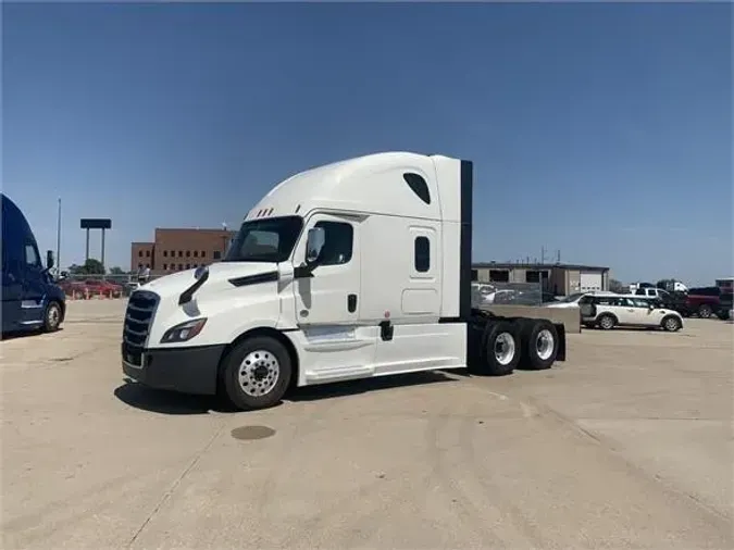 2022 FREIGHTLINER CASCADIA 126