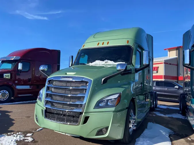 2025 Freightliner New Cascadia37fe38fd41a4b7ded4e7d33527a29a1d