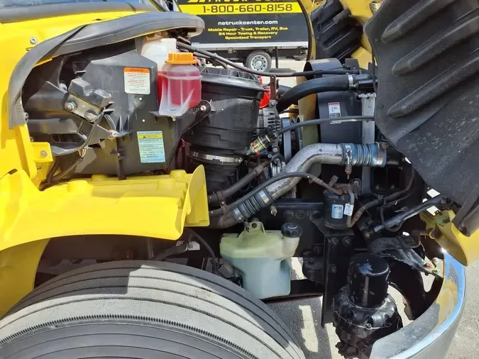 2019 FREIGHTLINER/MERCEDES M2 106