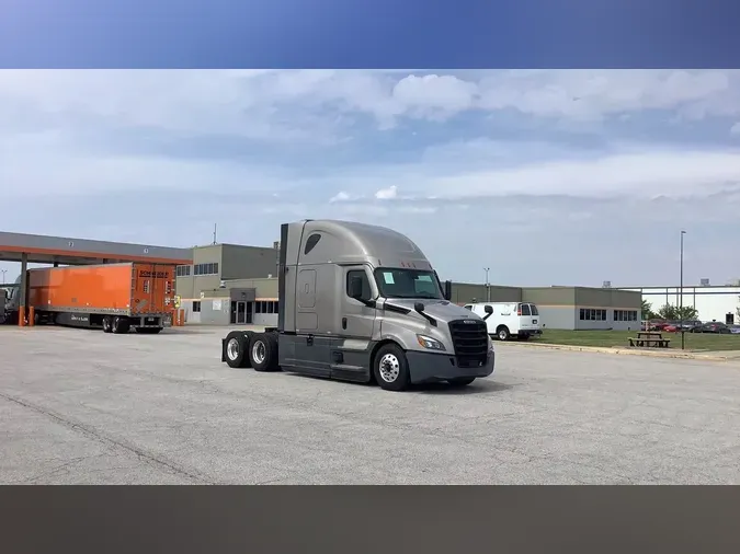 2023 Freightliner Cascadia 1263802e836576ab9c3ce4f459a350d0ac2
