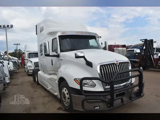 2019 INTERNATIONAL LT