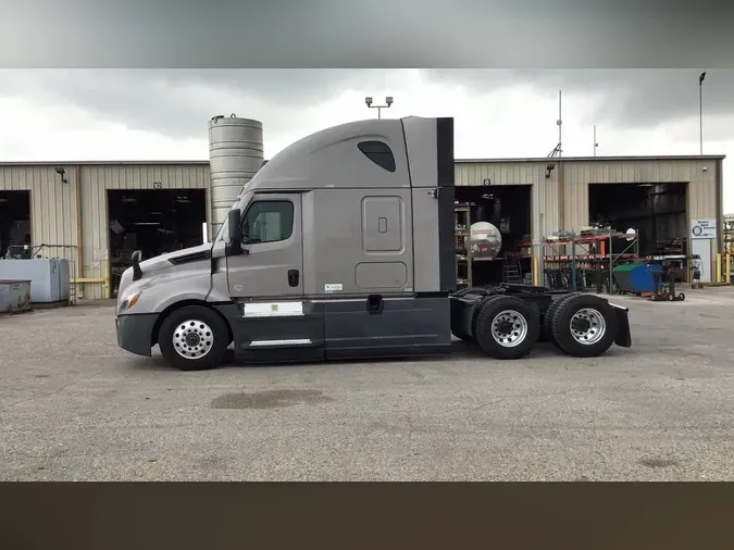 2024 Freightliner Cascadia 126