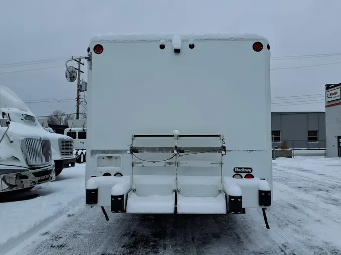 2017 FREIGHTLINER/MERCEDES M2 106