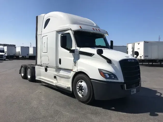 2020 Freightliner T12664ST380fe3bf6a6c82d933f04bab2181930a