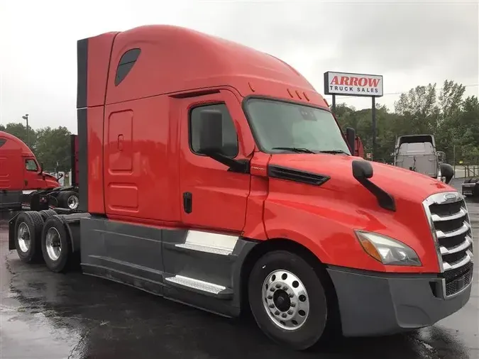 2021 FREIGHTLINER CA126